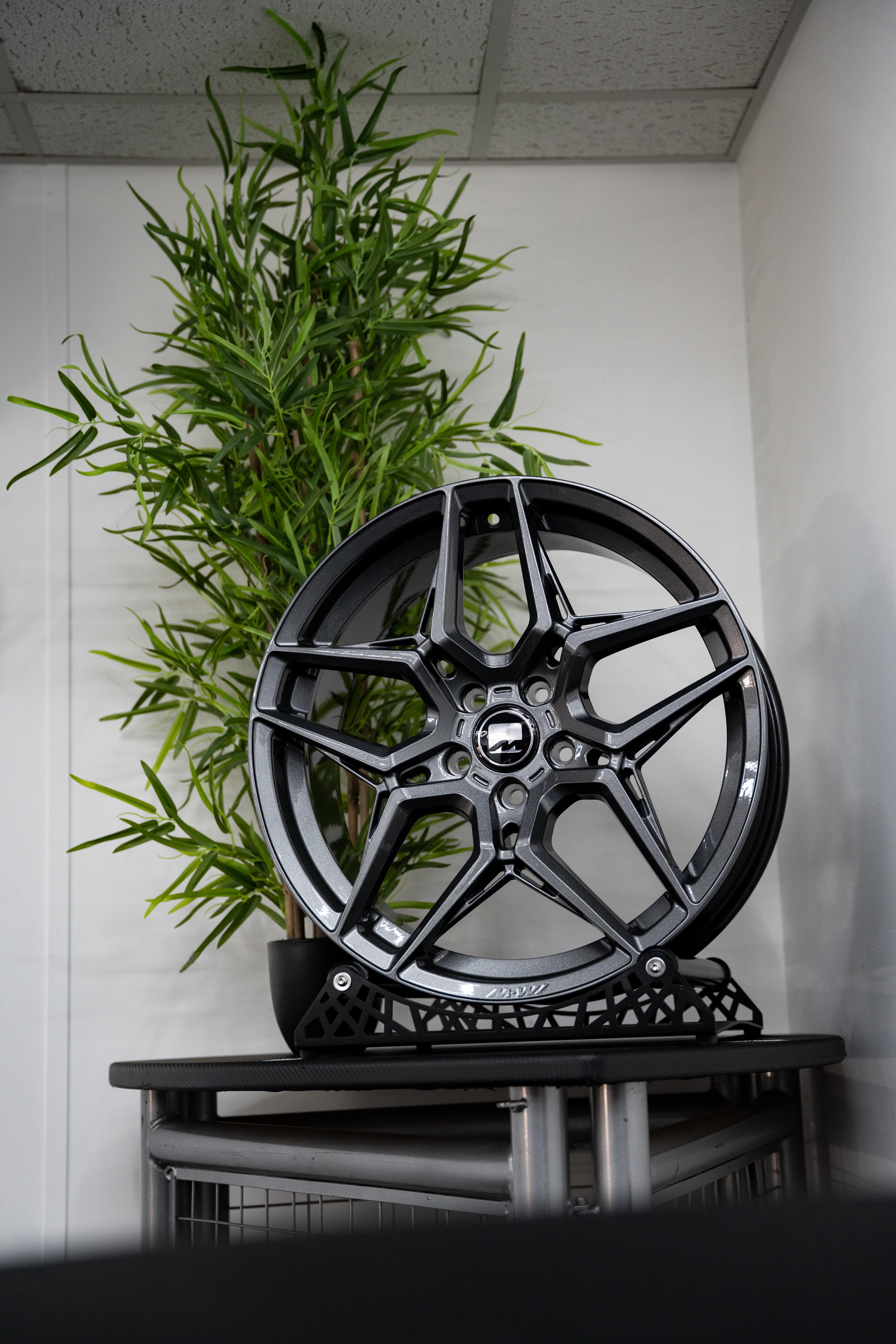 Audi S3 M-W1 19" Carbon Grey Motech Wheel - Image 2