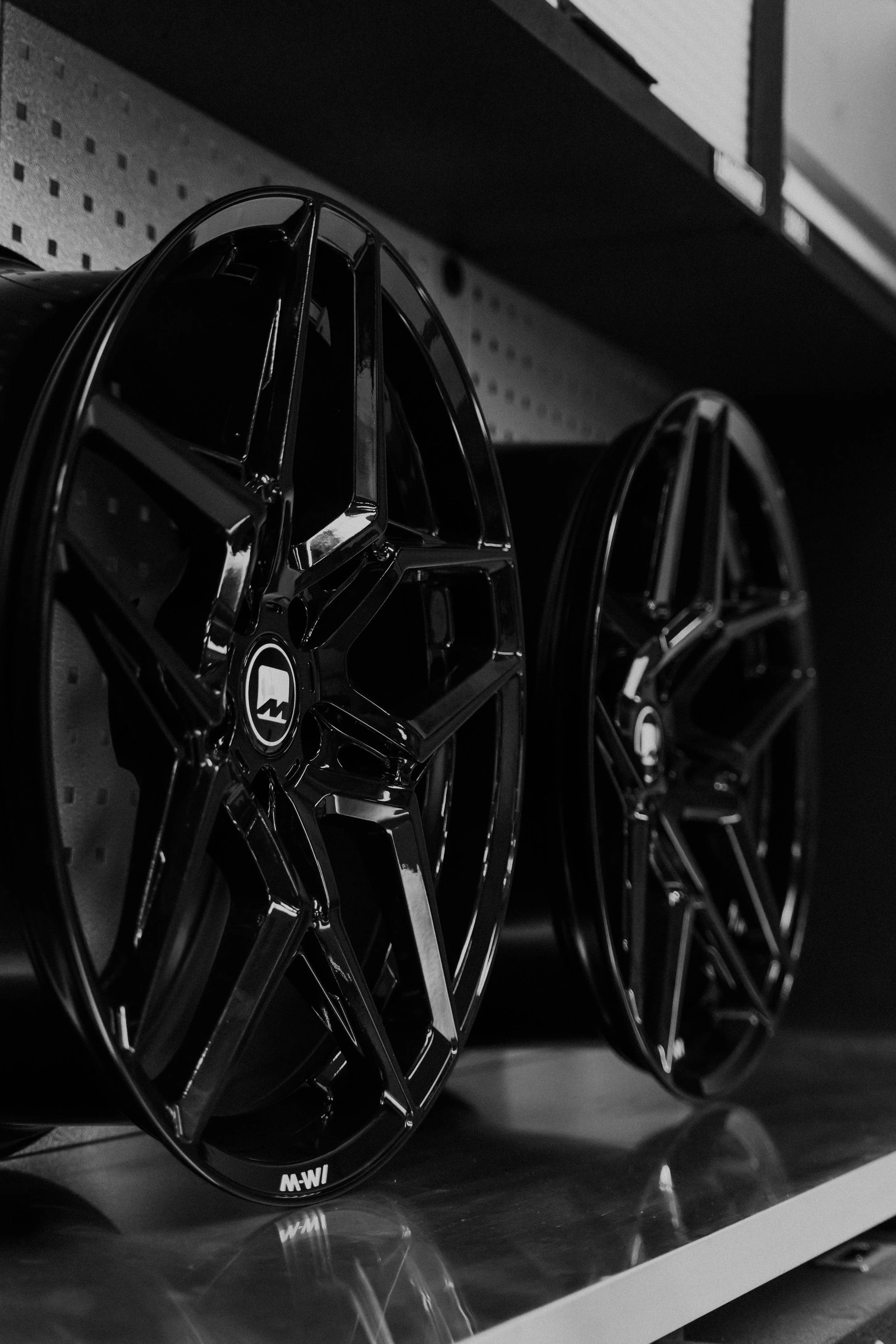 BMW i4 M-W1 20" Precision Black Motech Wheel - Image 9
