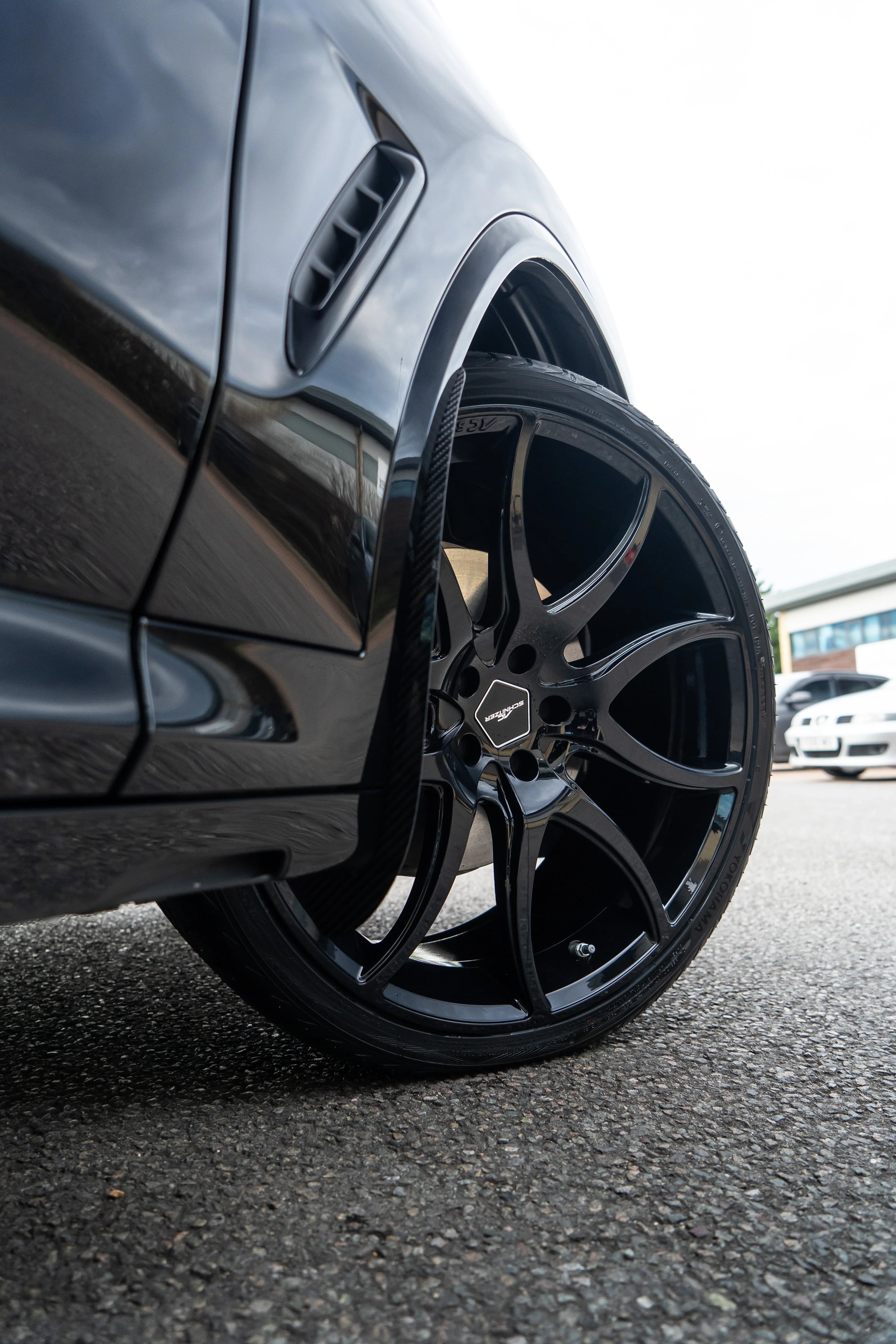 BMW X3/X4 Carbon Fibre Arch Guards - Image 2