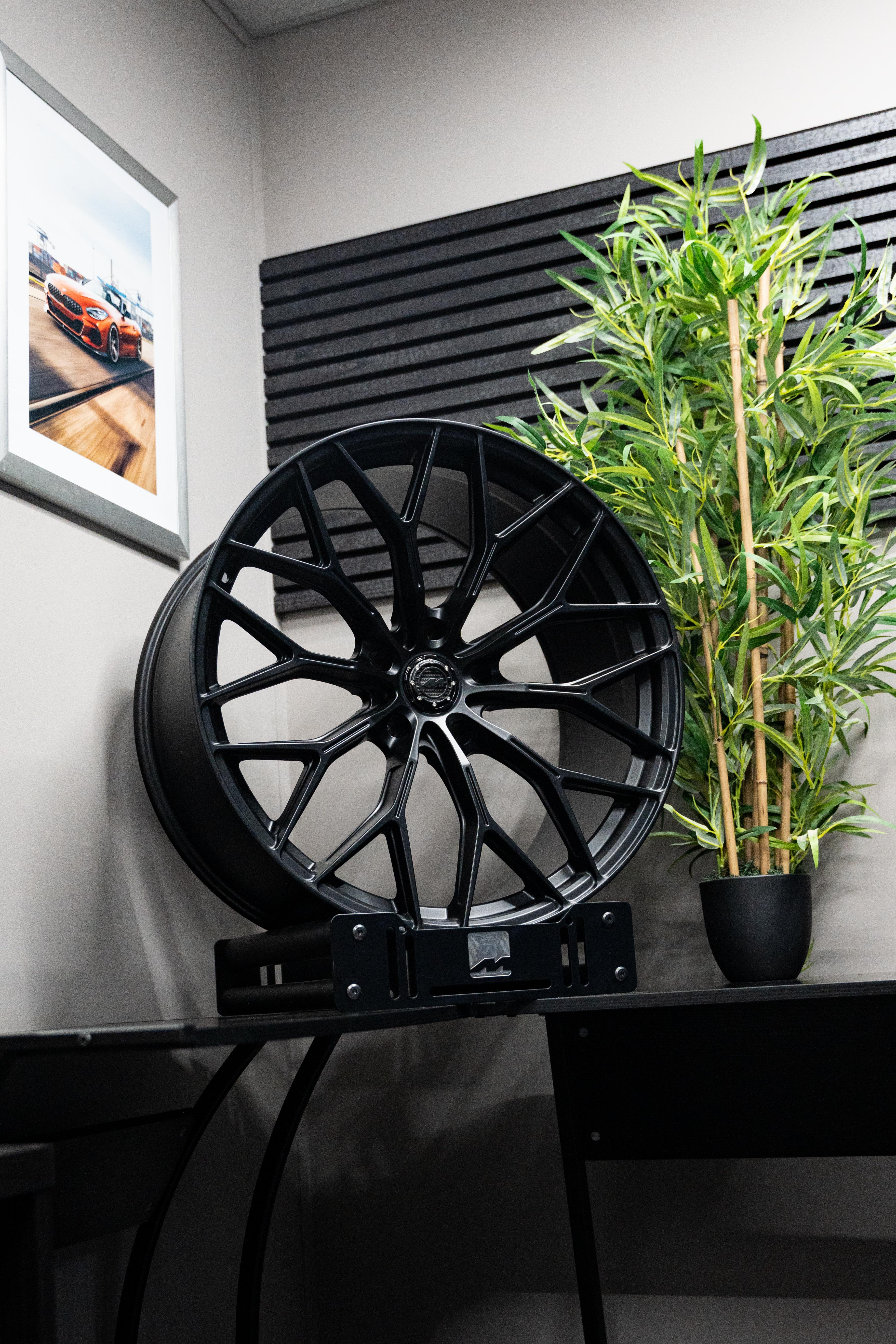 Land Rover Defender M-WX 22" Satin Black Motech Wheel
