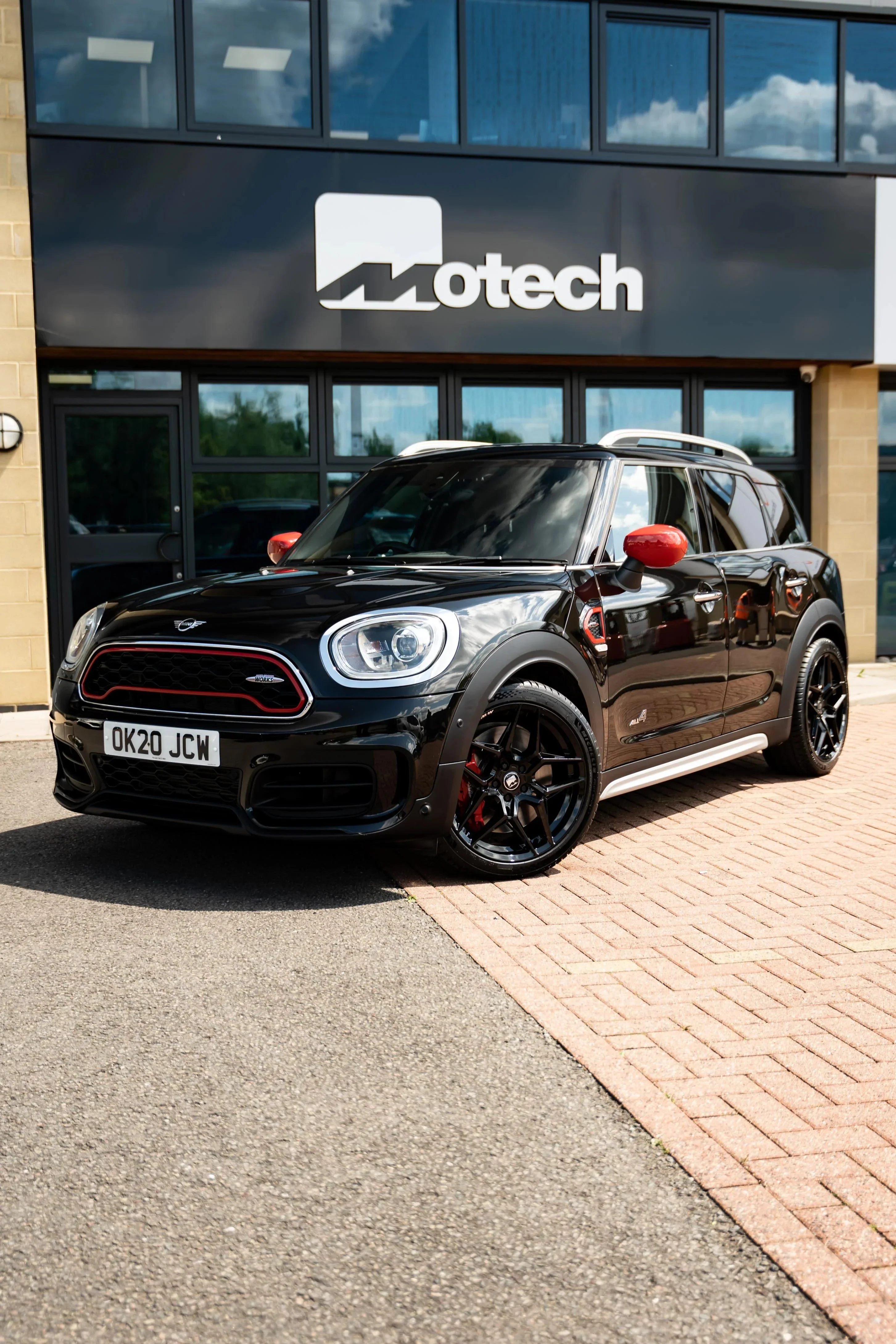Mini Countryman F60 M-W1 19" Precision Black Motech Wheel - Image 4