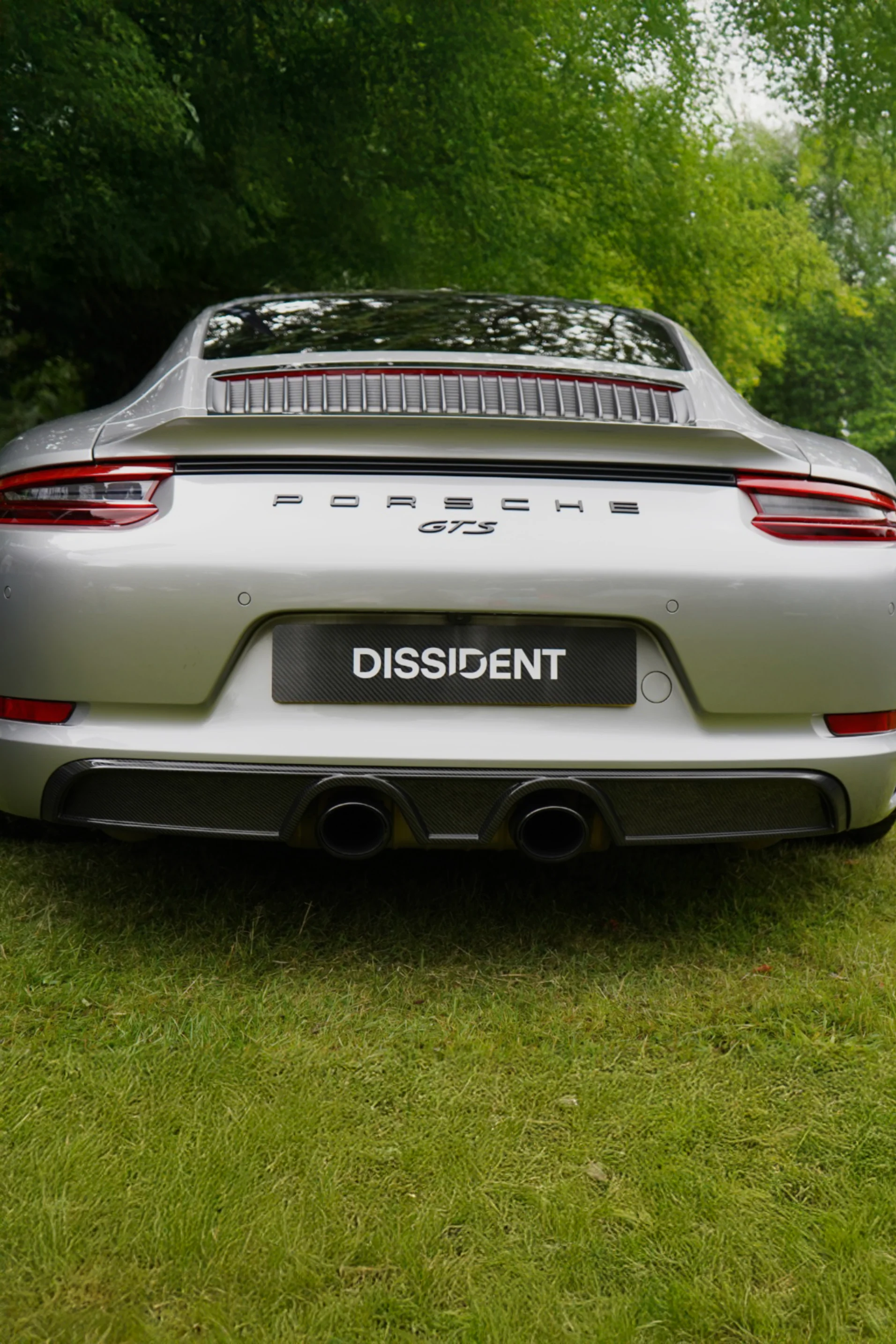 Porsche 991.2 Carrera/Carrera S/GTS Dissident Carbon Rear Diffuser - Image 3