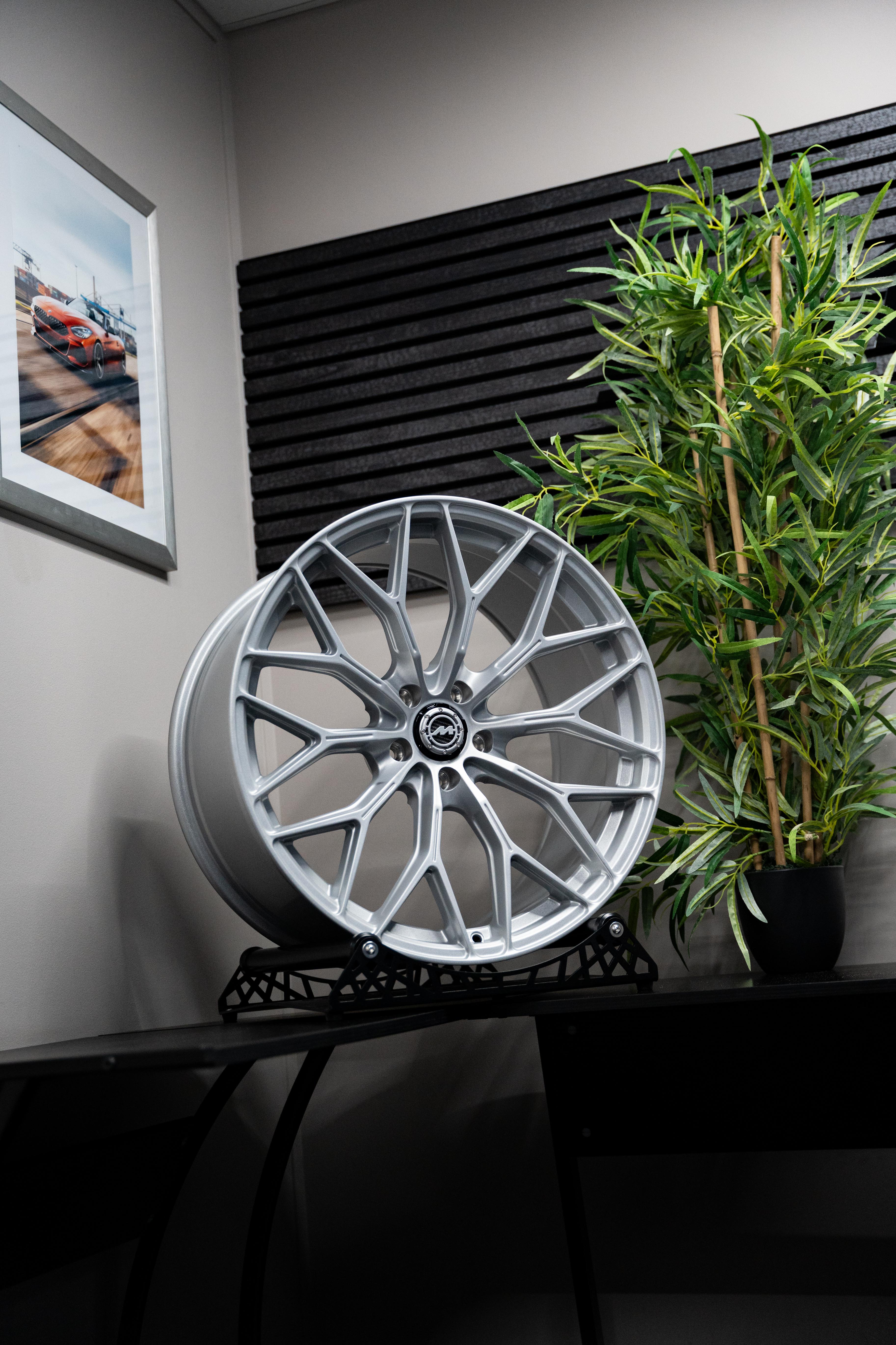 X7 G07 M-WX 22" Frozen Silver Motech Wheel